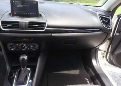 2016 Mazda 3 iTouring Hatchback 16